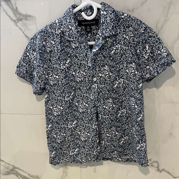 Treasure & Bond Other - Treasure & Bond Blue and White Floral Button Down Shirt